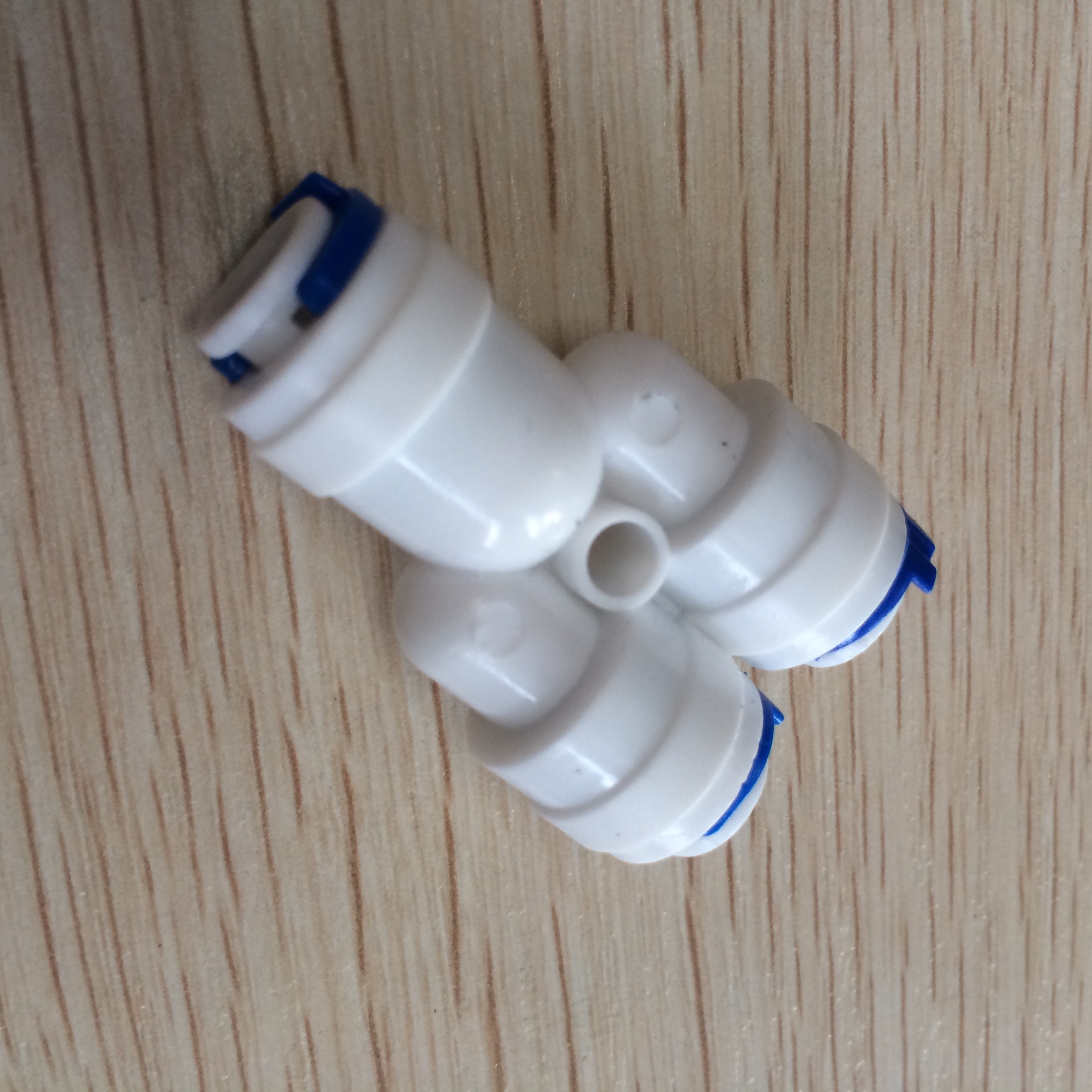 細說2分Y型三通 凈水器配件中的核心連接器及其價格解析